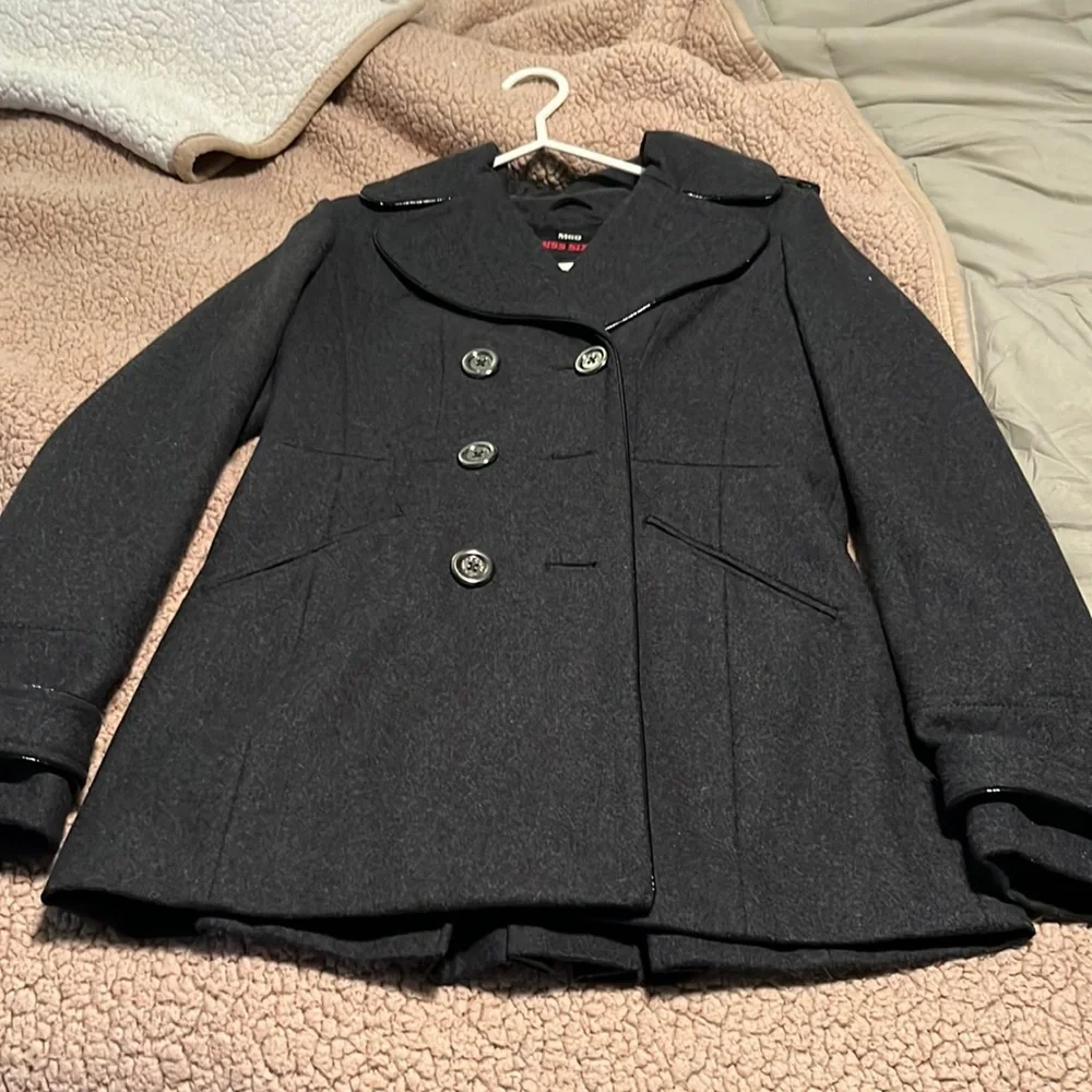 Jacket - Picture 1 of 2